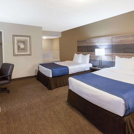 Hotel Baymont by Wyndham Downtown Detroit Zewnętrze zdjęcie